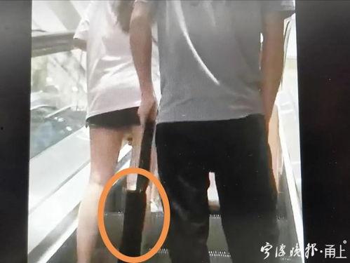 黑臂男吃瓜,揭秘娱乐圈幕后真相