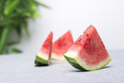 梦到吃黑瓜