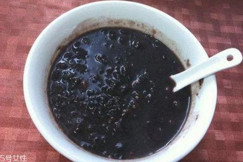 吃蜜瓜大便黑,蜜瓜摄入与大便颜色变化的奥秘解析