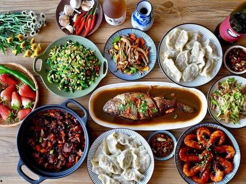 今日头条晚餐吃瓜视频