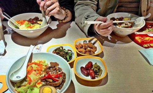 今日头条晚餐吃瓜视频