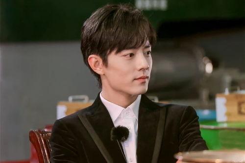 肖战同学吃黑瓜照片高清,高清照片曝光引网友热议